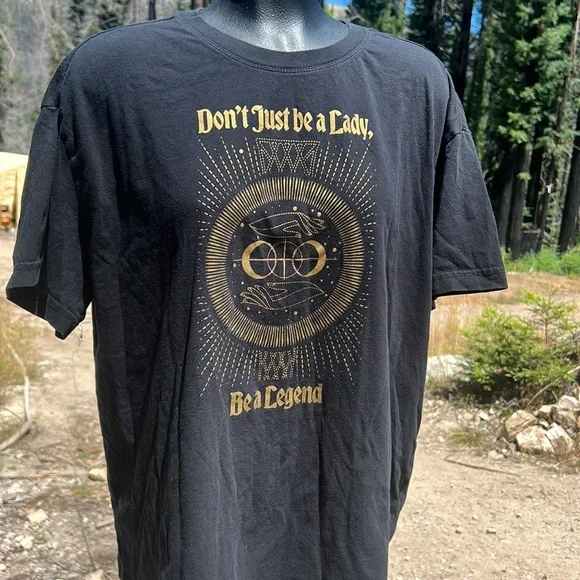 Nike woman’s short sleeve loose fit t-shirt Don’t be a lady be a Legend size L - Picture 2 of 5
